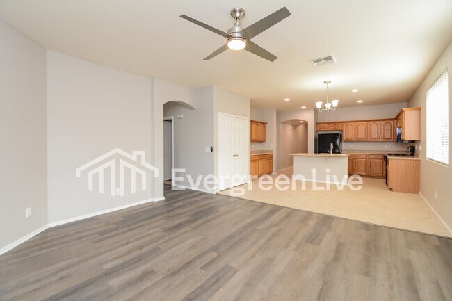 Foto del edificio - 18042 N 170th Ln