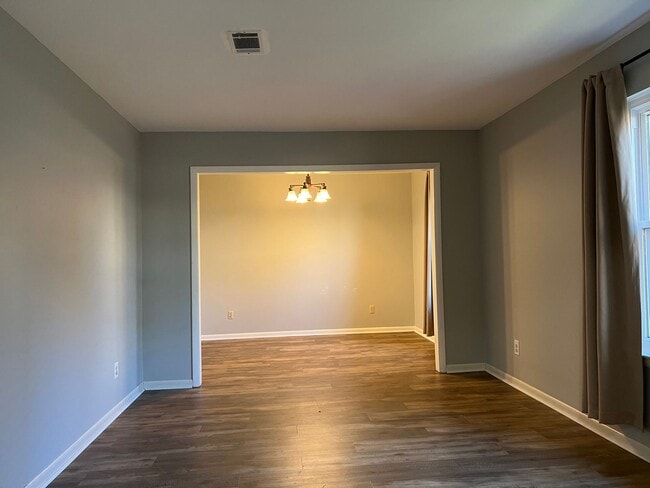 Building Photo - 19 Marble Ct