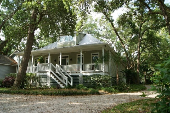 Foto del edificio - 111 Redfern Dr