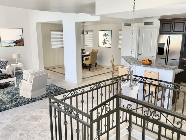 Great Room - 206 S Lucia Ave Townhome