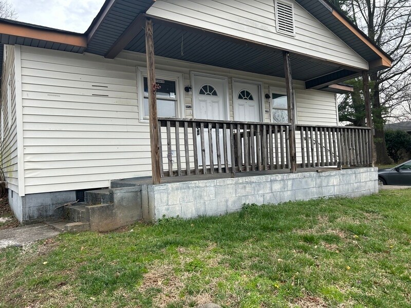 912 N Morris, Gastonia, NC 28052 Condo for Rent in Gastonia, NC