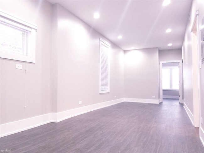 Building Photo - 3 br, 1 bath  - 2303 S Sacramento Ave