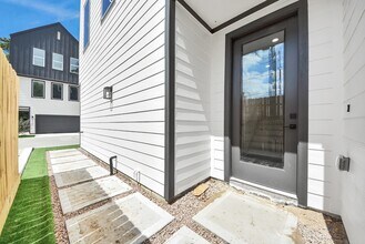 Building Photo - 5319 Kindred Gdn Ln