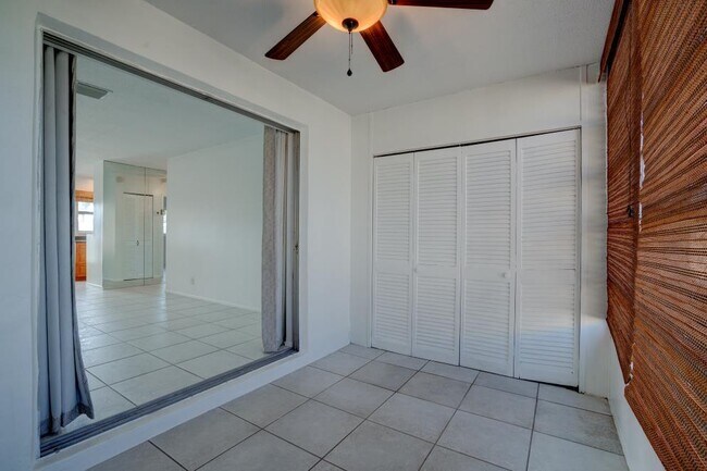 Foto del edificio - 2111 NE 1st Ct