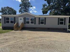 Building Photo - 3204 Fork Shoals Rd