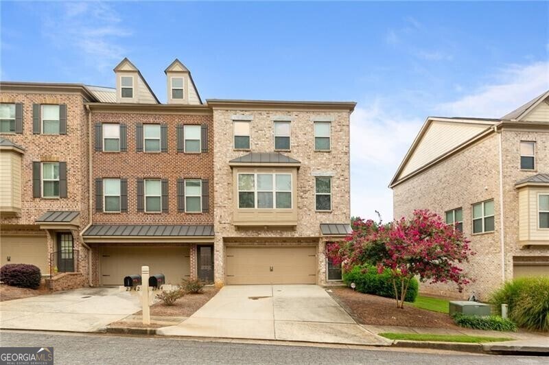 Foto principal - 2744 Blakely Dr NE