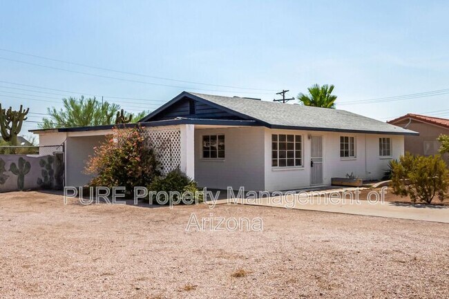 Building Photo - 755 E Friar Ave