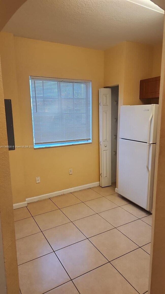 8811 S Isles Cir Unit 8811, Tamarac, FL 33321 Condo for Rent in