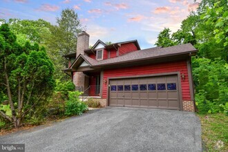 Building Photo - 2062 Farragut Dr