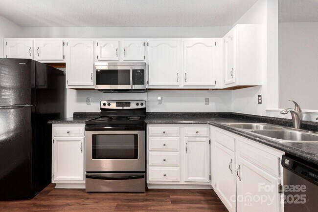 Foto del edificio - 9204 Four Mile Crk Rd