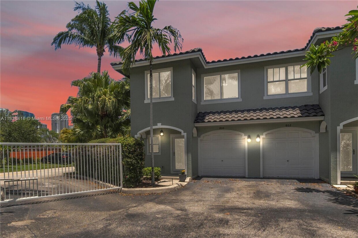 Foto principal - 800 SW 4th Ave