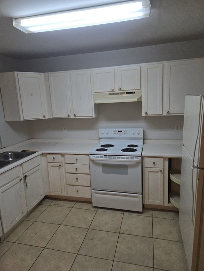 Building Photo - 106 Graycliff Ct