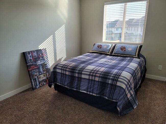 Bedroom 4 - 4084 E Oakland Hills Dr