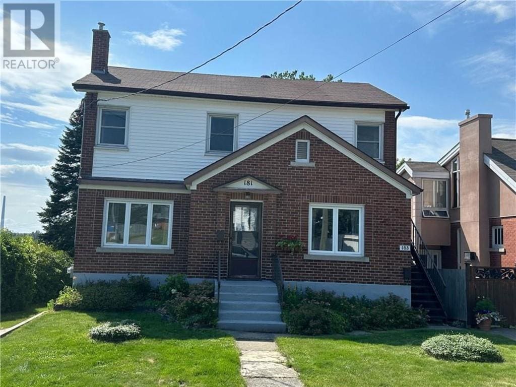 Primary Photo - 183 D'Youville St