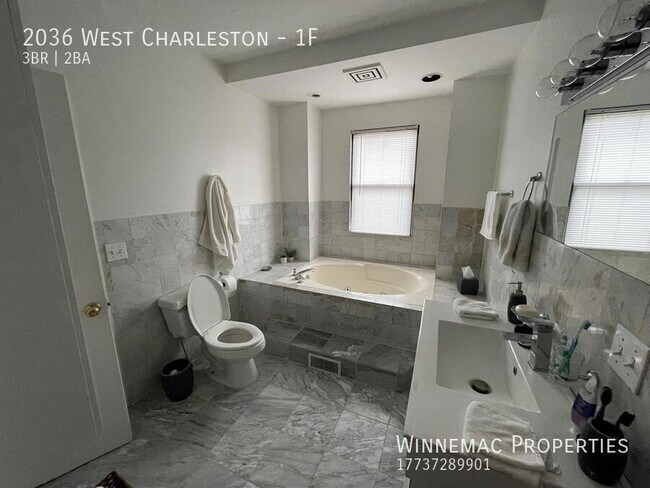 Foto del edificio - 2036 West Charleston-1F