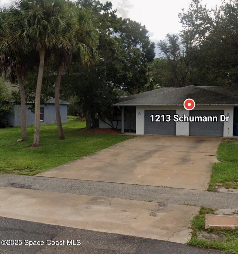 Primary Photo - 1213 Schumann Dr