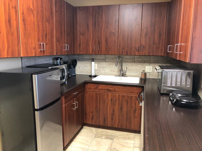 Foto del edificio - Large 2 bed / 1 bath Condo on North End of...