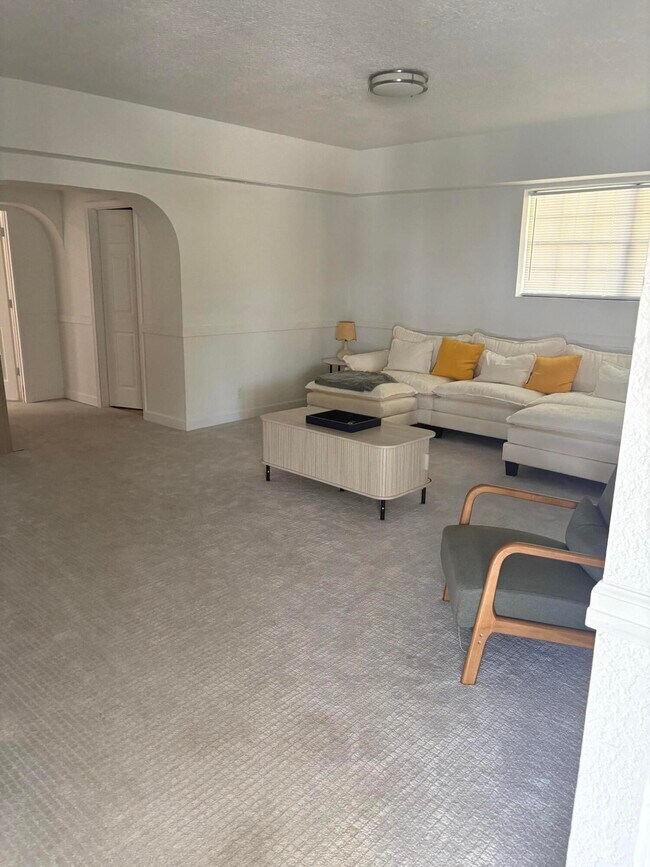 Foto del edificio - 2614 Amherst Ln
