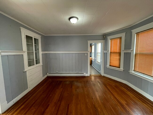 Building Photo - 152 Wolcott St