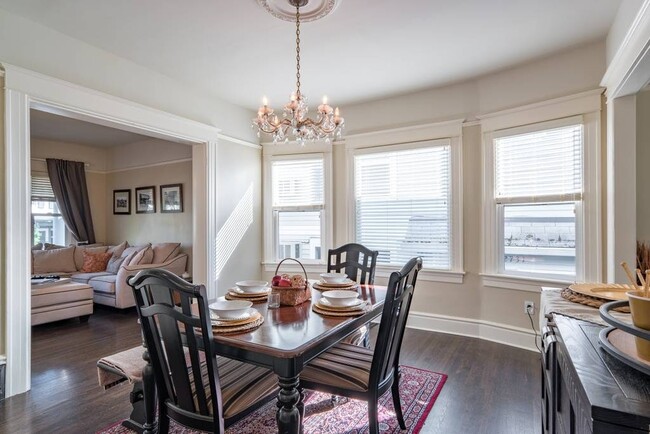 Dining room - 2743 NE Rodney Ave