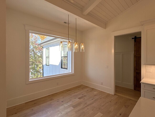 Building Photo - Lake Front Home - Tega Cay - Lake Wylie