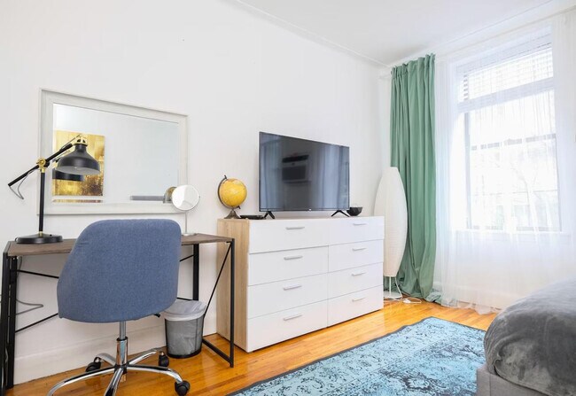 Foto del edificio - 328 E 74th St