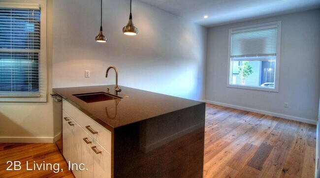 Building Photo - 1371 Minna St