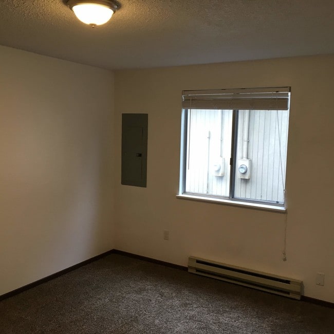 Bedroom 2 - 4225 SE 15th Ave