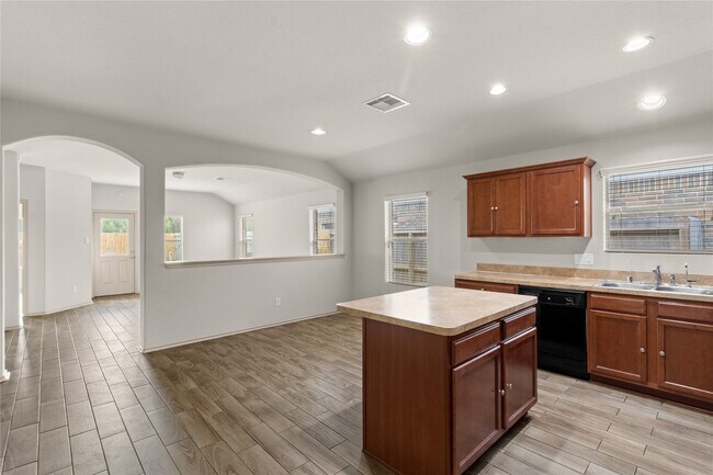 Building Photo - 2518 Montana Blue Dr