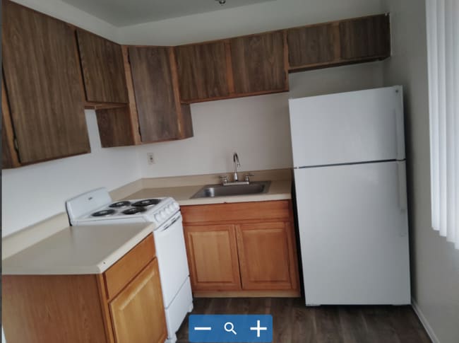 Building Photo - 3052 N Alvernon Way