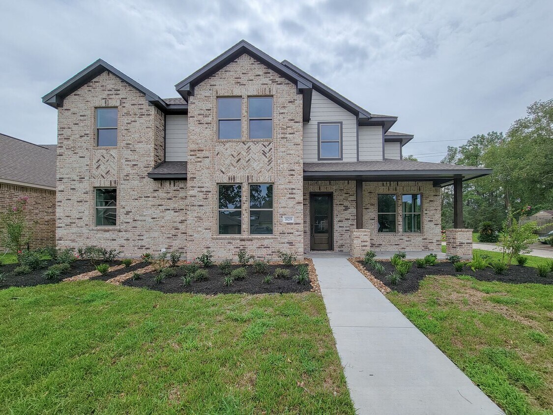 Primary Photo - BEAUTIFUL NEW 4 BEDROOM 3.5 BATH W/ STUDY....