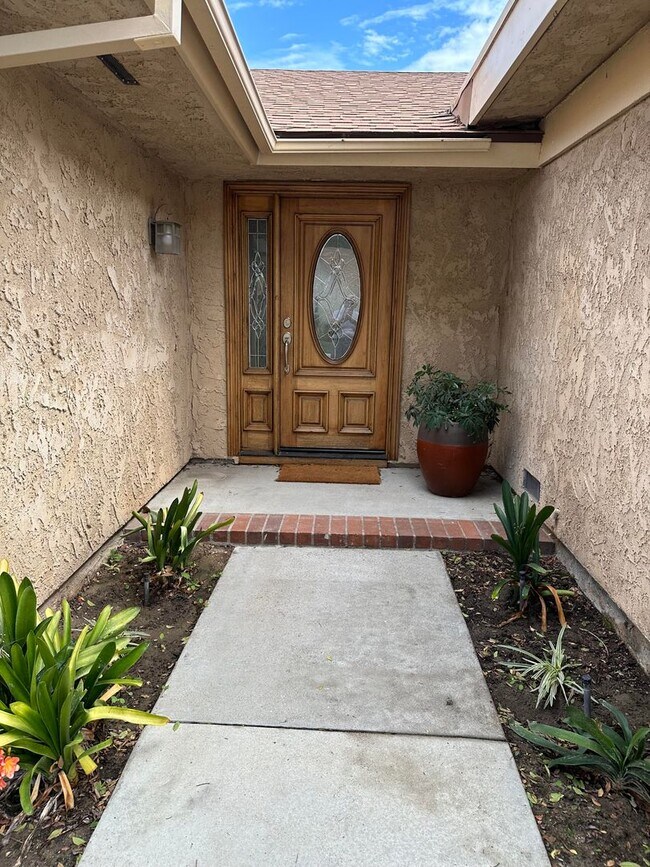 Foto del edificio - Fully Furnished Short Term Rental - Leisur...