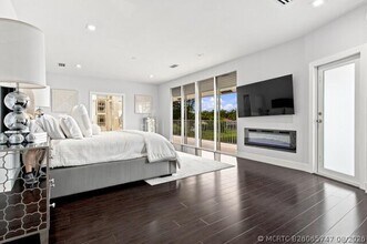 Building Photo - 8709 Banyan Ct