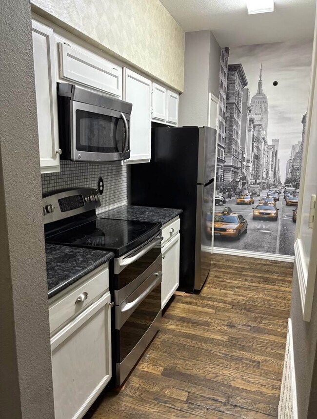Foto del edificio - 17583 Red Oak Dr