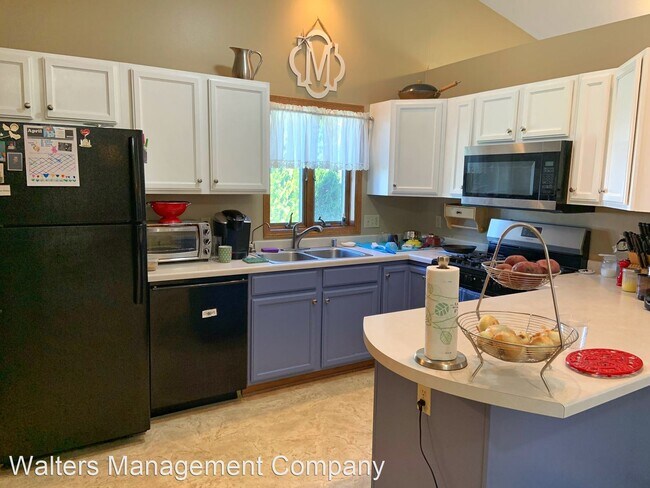 Building Photo - 3 br, 2.5 bath House - 216 Granary Circle
