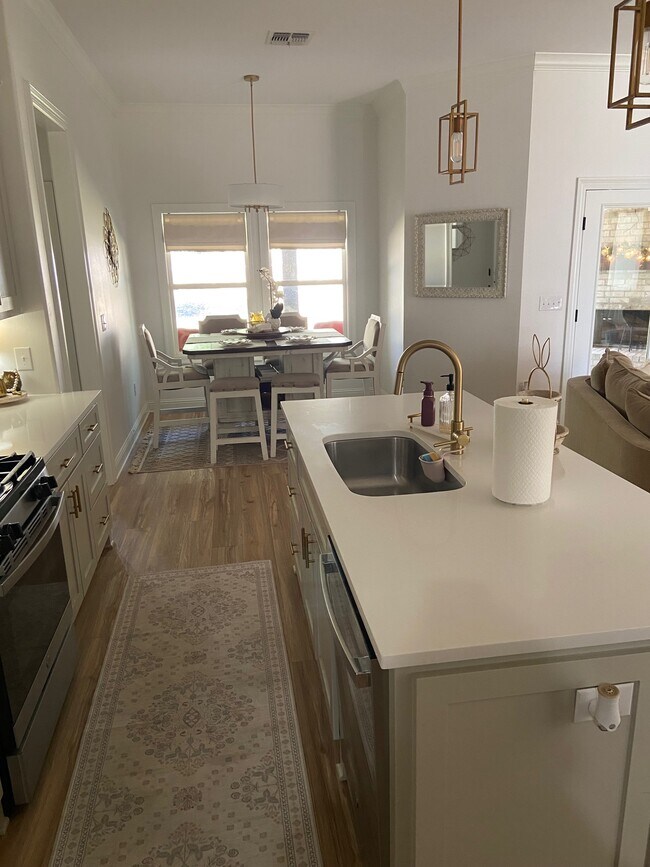 Foto del edificio - 228 Oak Alley Dr