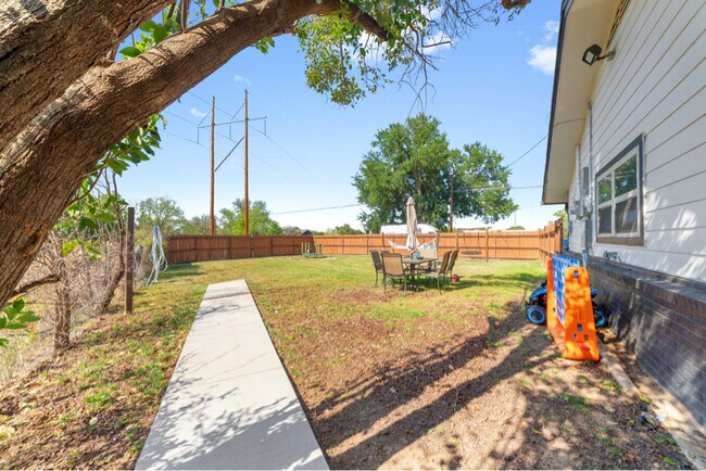 Foto del edificio - 3209 4th St