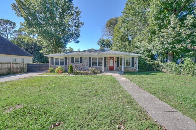 Foto del edificio - 1827 Middle Tennessee Blvd