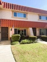 Building Photo - 25356 Vía Verde