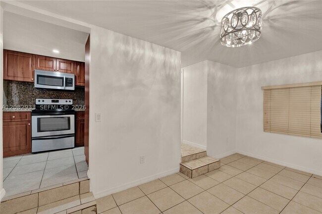 Foto del edificio - 2145 SW 7th St