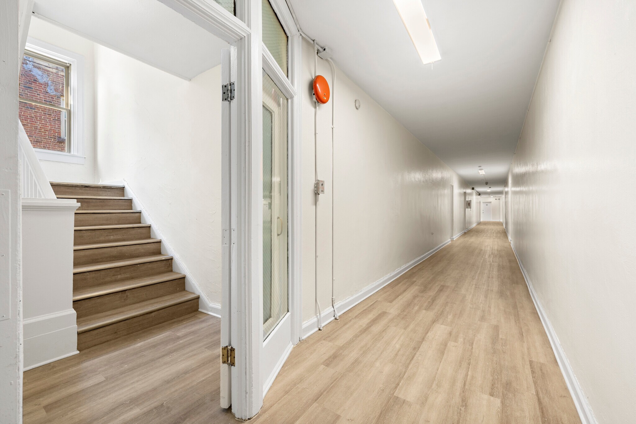 Clifton Court Apartments – photo 5