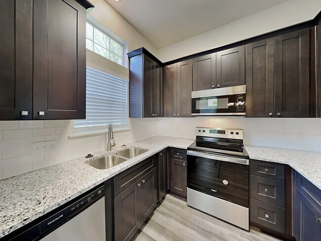 Foto del edificio - 8507 Red Setter Ln