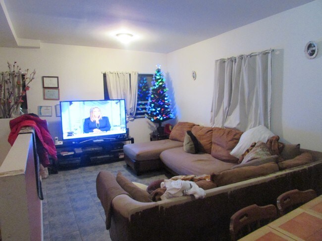 Foto del edificio - 9718 Cresskill Pl