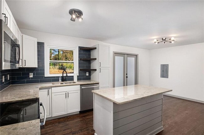 Building Photo - 2105 Fellowship Rd