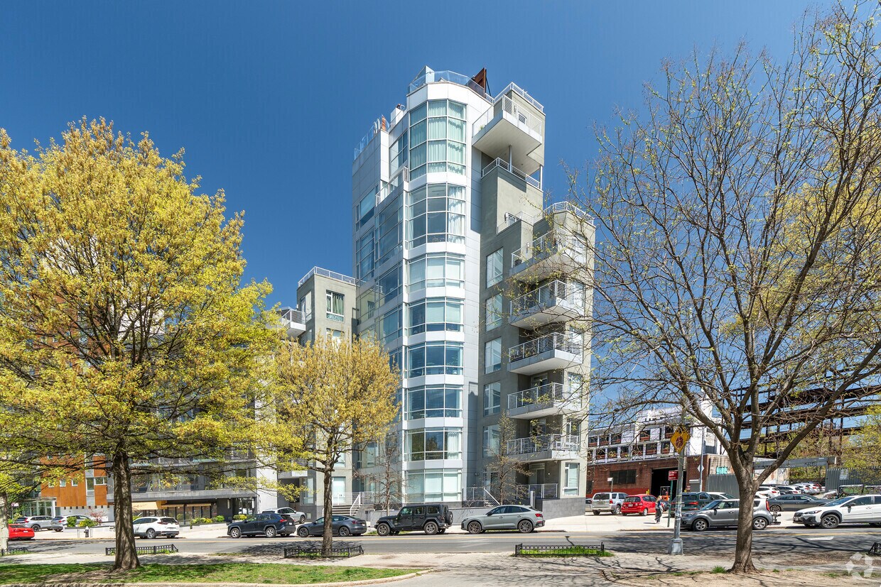 Foto principal - 524 Manhattan Ave