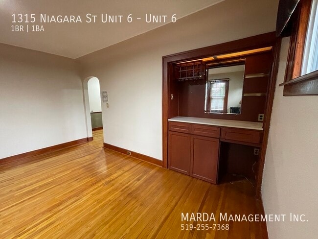 Photo du bâtiment - SPACIOUS UPDATED 1BED/1BATH BRIGHT UNIT IN...