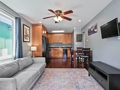 Foto del edificio - For Rent