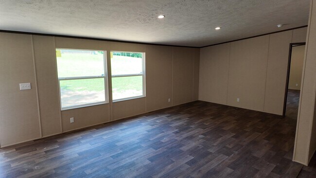 Building Photo - 208 Marcy Cove