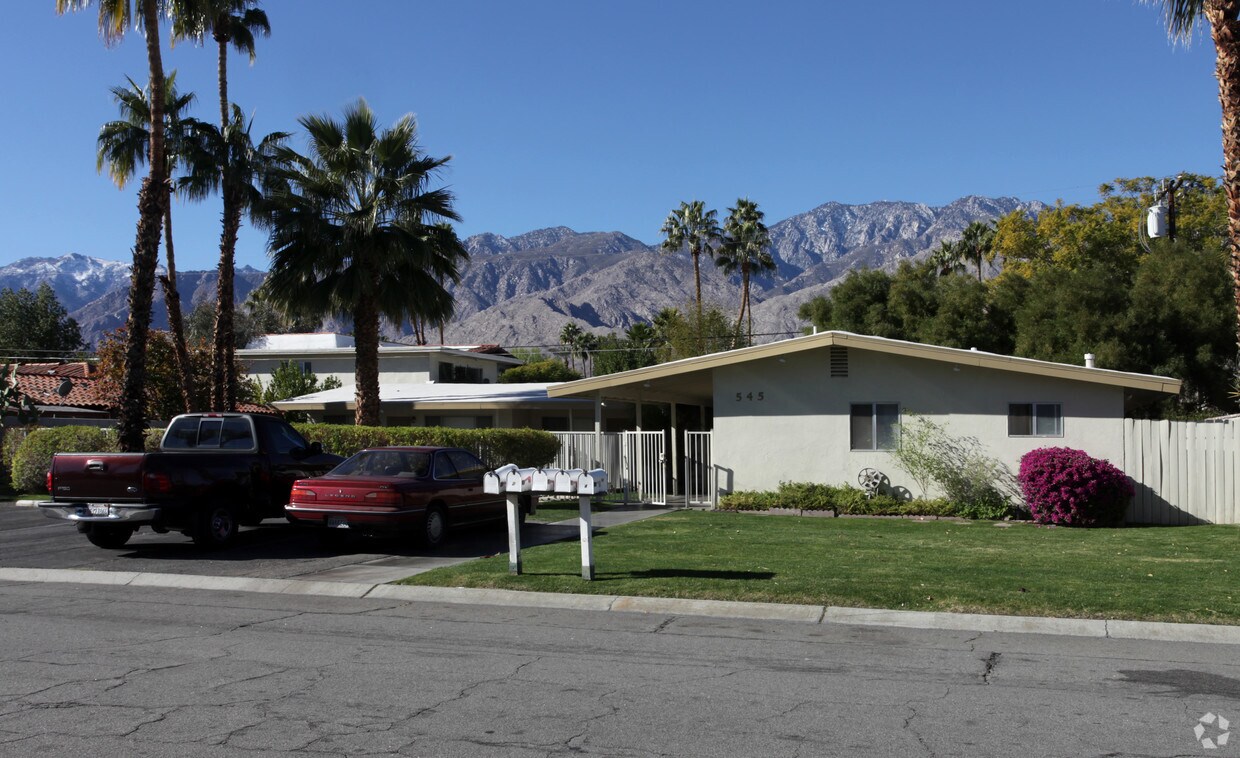 Building Photo - 545 S Desert View Dr