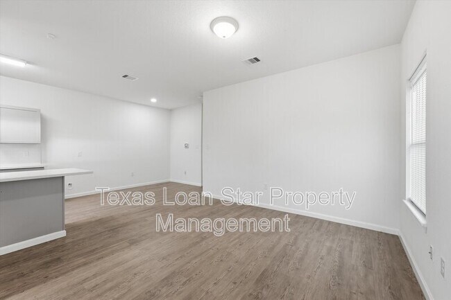 Building Photo - 319 N Carolina St
